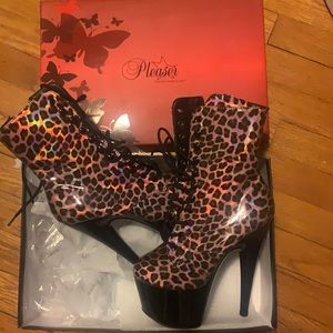 NWT pink holographic pleaser boots